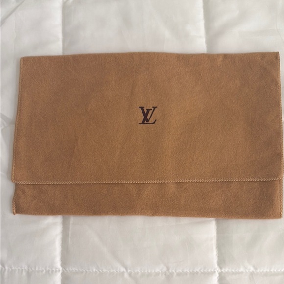 Louis Vuitton Accessories - Authentic Louis‎ Vuitton Brown Dust Bag 7.5 by-11.5”